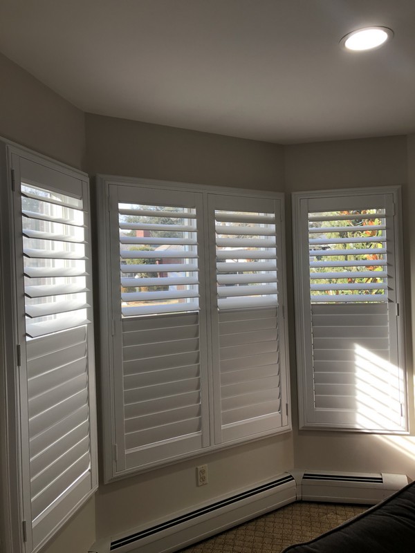 Hunter Douglas 3 1/2 Interior Shutters With Split Tilt And Hidden Tilt in Washington Township NJ