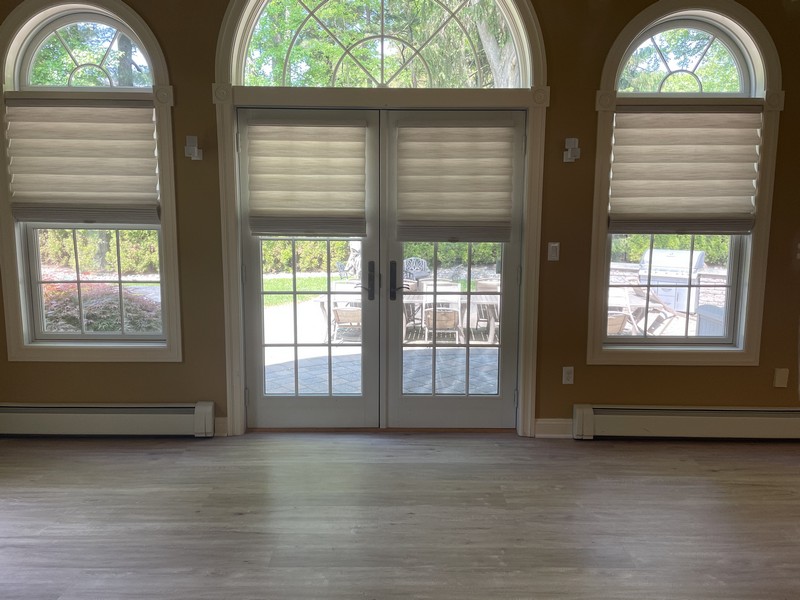 Hunter Douglas 4-inch Cordless Stacking Vignettes in Mahwah NJ