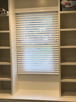 Hunter Douglas 2” faux woodblinds in extreme white with Grandover valances Thumbnail