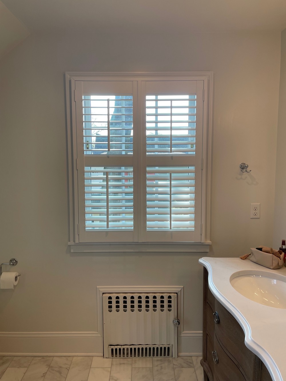 Convenient Hunter Douglas 2 1/2